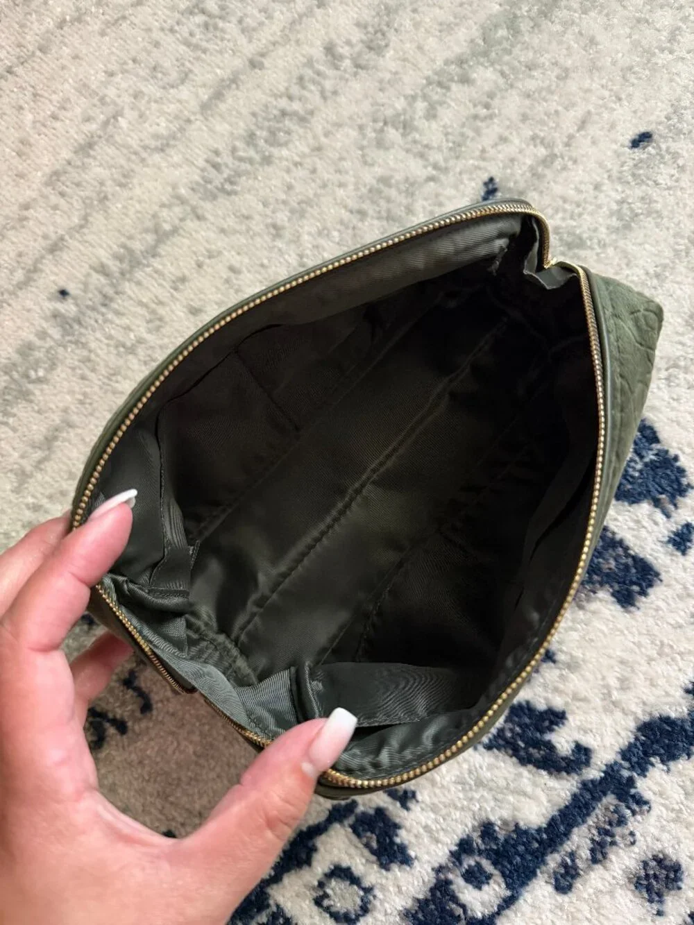 Kendra Scott Large Filigree Cosmetic Case - Green